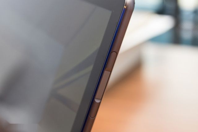 Обзор планшета Huawei MateBook E 2017: первые впечатления