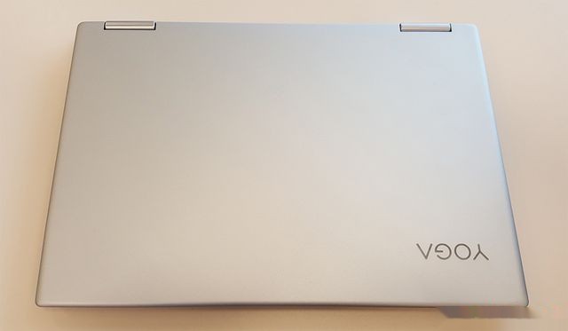 Обзор Lenovo Yoga 720: премиальный планшет-ноутбук с Thunderbolt