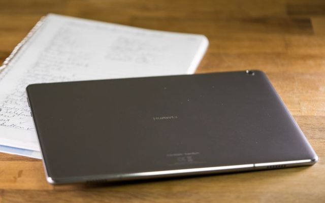 Обзор Huawei MediaPad M3 Lite 10: Хороший Развлекательный планшет